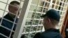 Суд оправдал краснодарских полицейских: они сломали ногу мужчине, перелезавшему через забор собственного дома