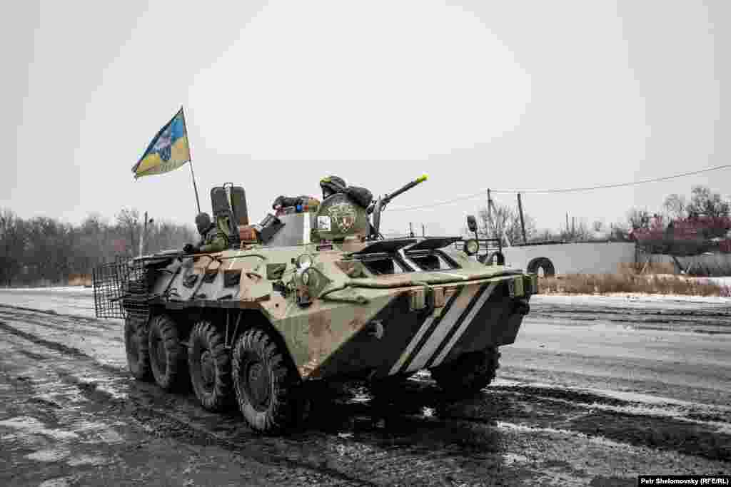 Украинская БТР рядом с Дебальцево