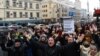 В России дали пять лет колонии участнику акции в защиту Навального за то, что он бросил фаер в полицейских 